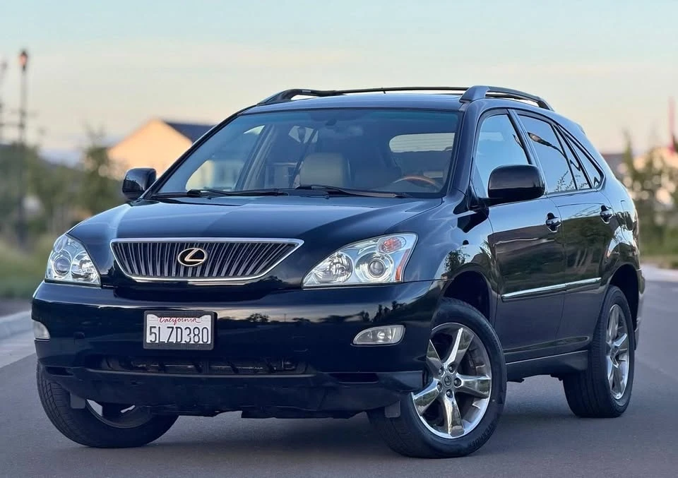 2005 Lexus RX 2nd Gen - Image 2 of 21