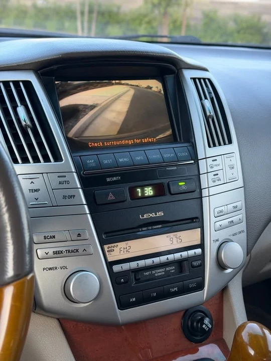 2005 Lexus RX 2nd Gen - Image 20 of 21