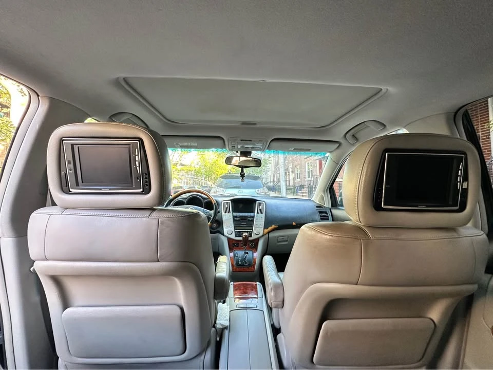2005 Lexus RX 2nd Gen - Image 10 of 15