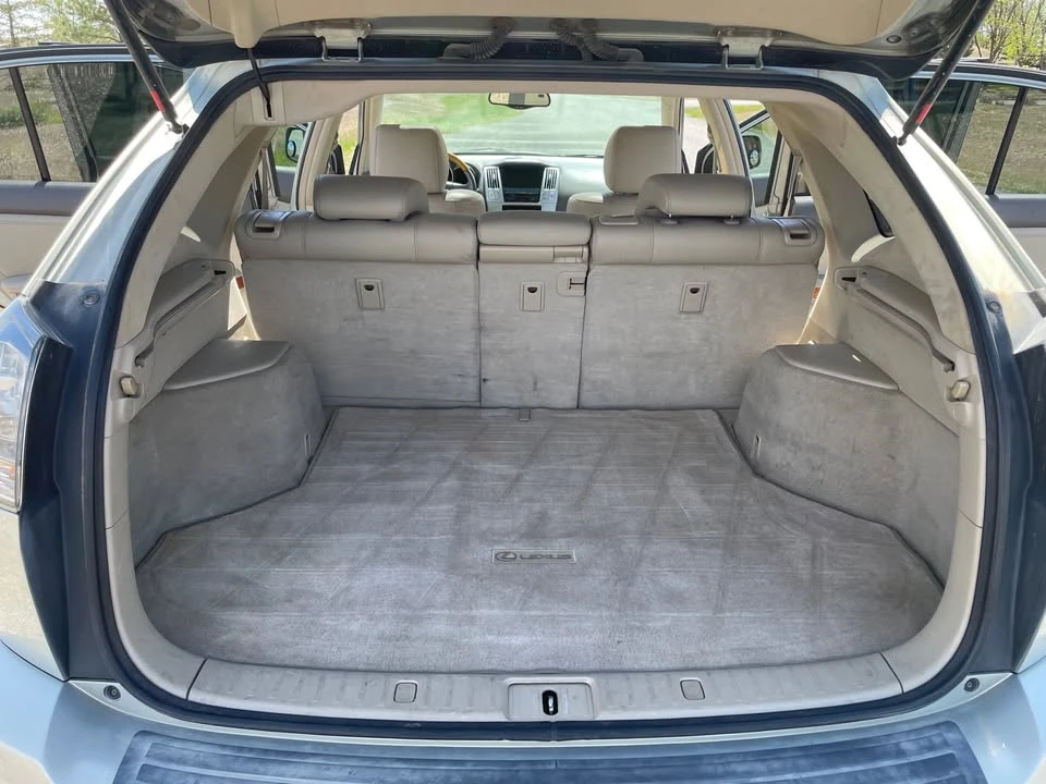 2005 Lexus RX 2nd Gen - Image 6 of 11