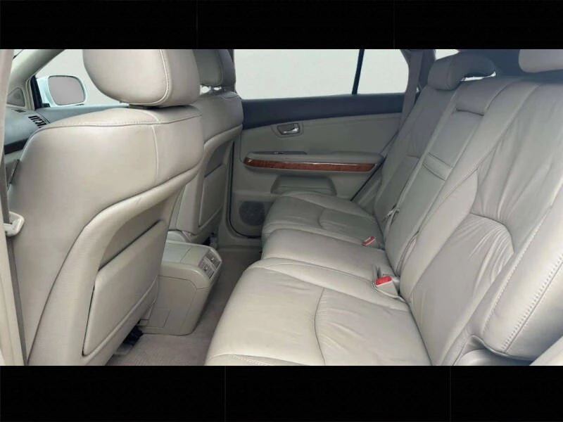 2005 Lexus RX 2nd Gen - Image 11 of 20
