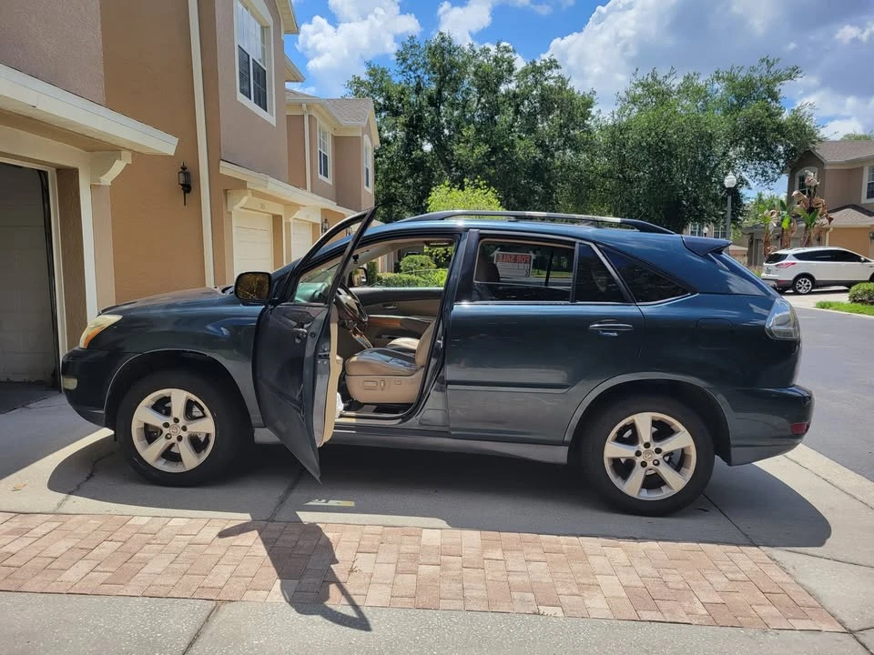 2005 Lexus RX 2nd Gen - Image 2 of 5