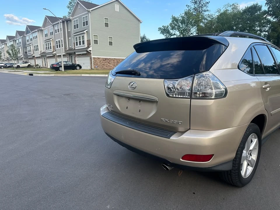 2005 Lexus RX 2nd Gen - Image 11 of 13