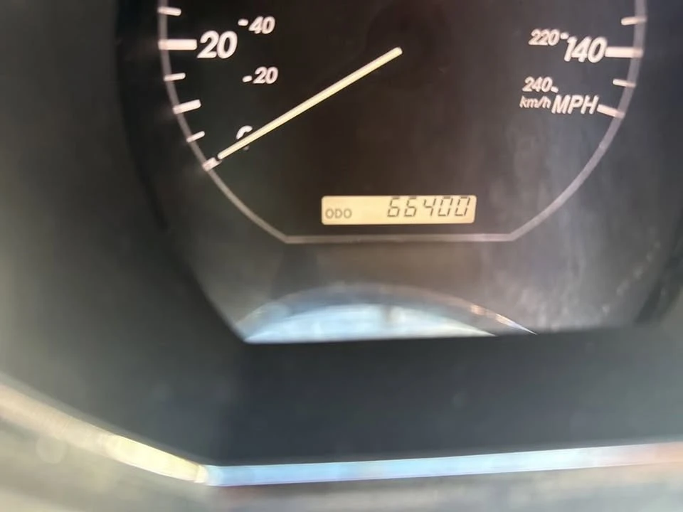2005 Lexus RX 2nd Gen - Image 12 of 17