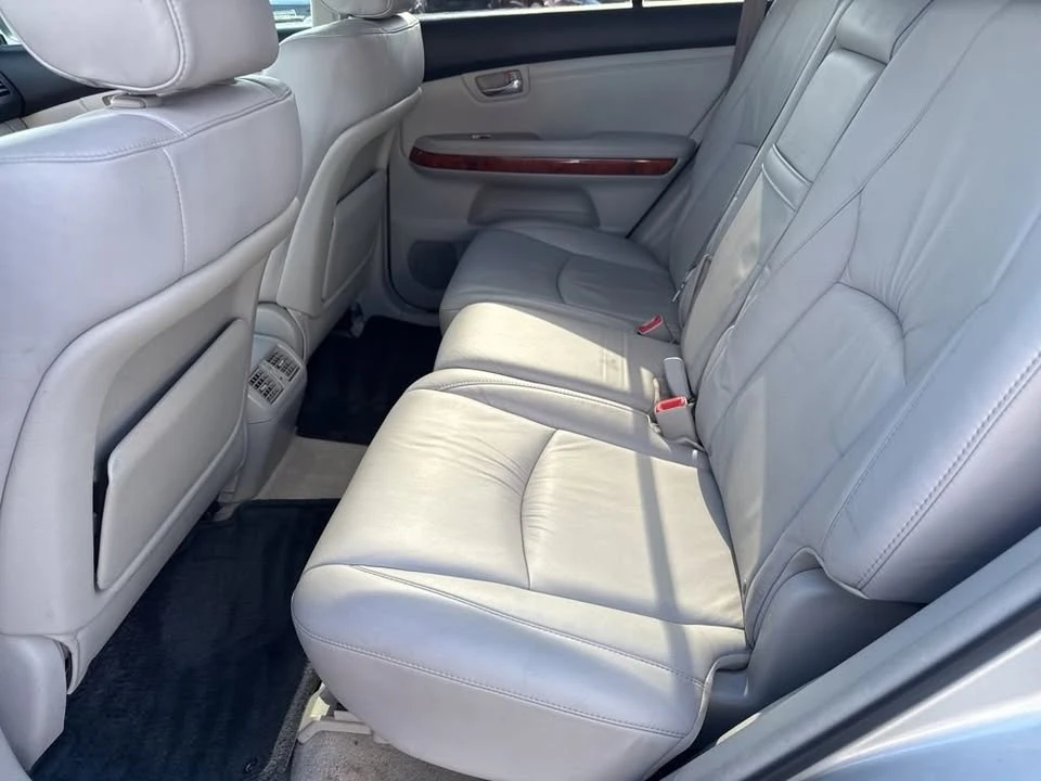 2005 Lexus RX 2nd Gen - Image 11 of 17