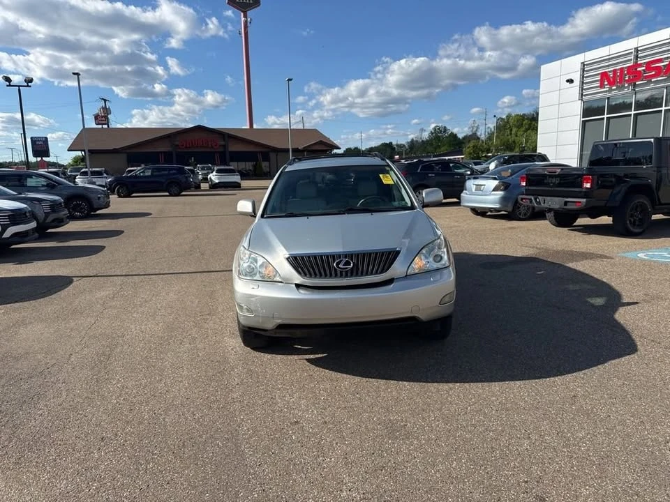 2005 Lexus RX 2nd Gen - Image 3 of 17