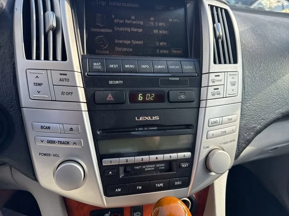 2005 Lexus RX 2nd Gen - Image 14 of 17