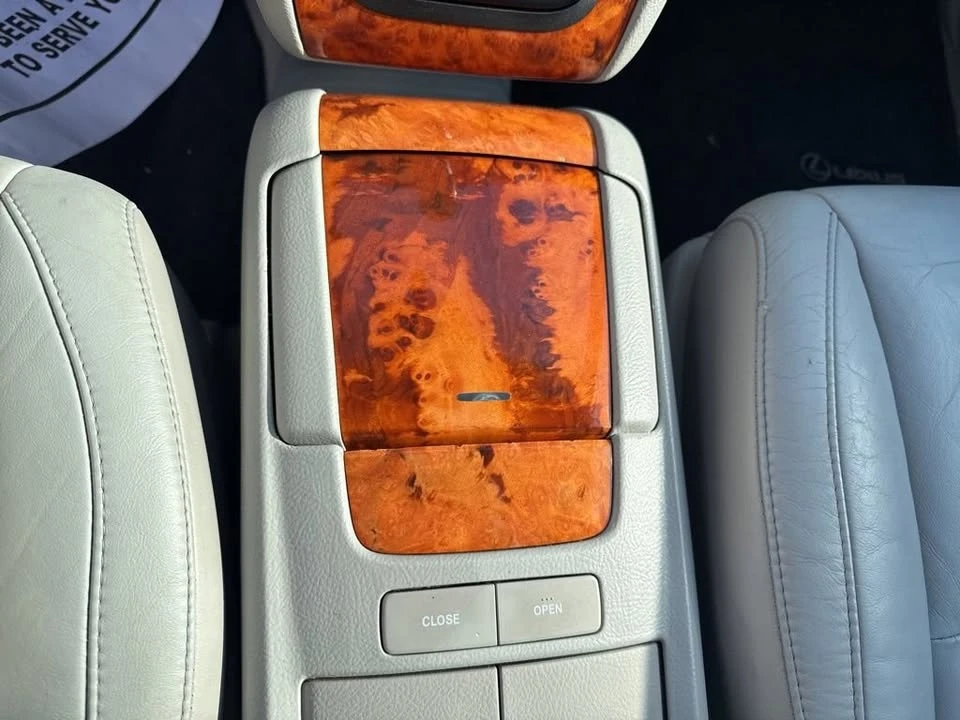 2005 Lexus RX 2nd Gen - Image 16 of 17