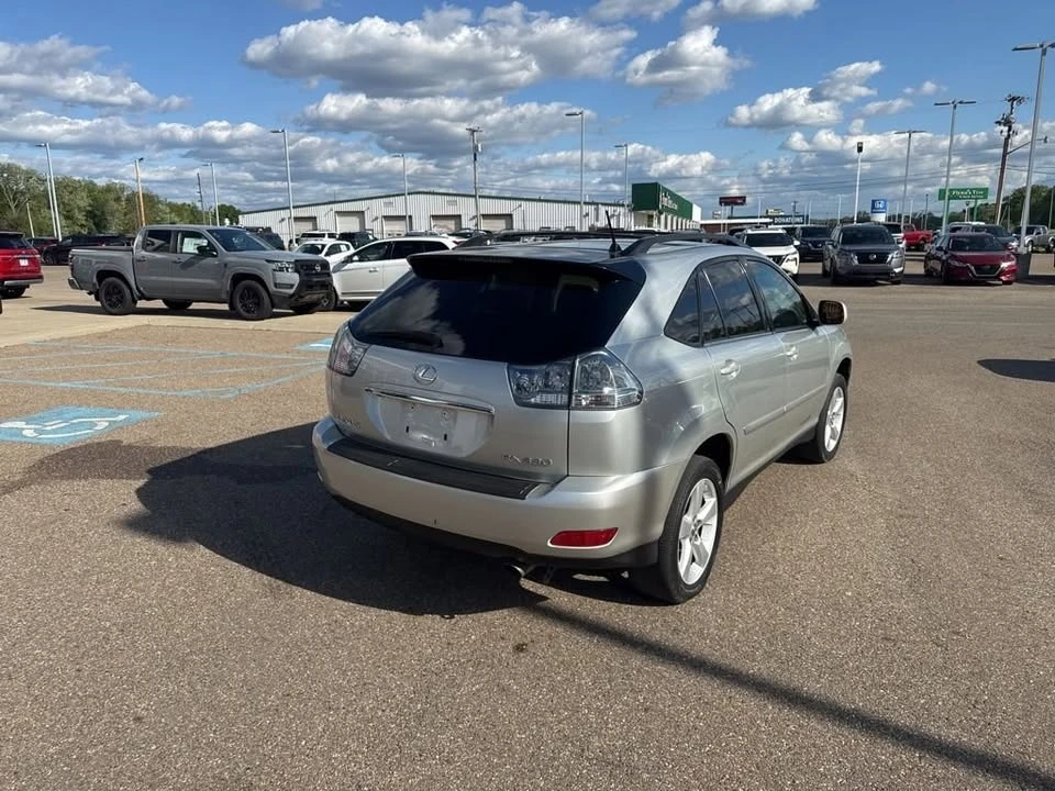 2005 Lexus RX 2nd Gen - Image 8 of 17