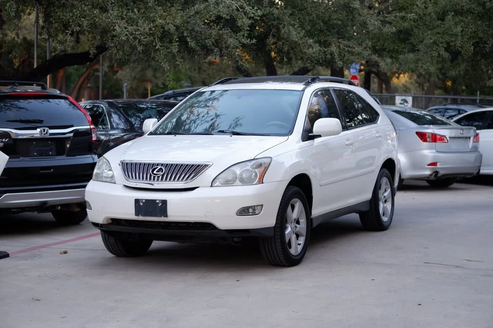 2005 Lexus RX 2nd Gen - Image 5 of 20