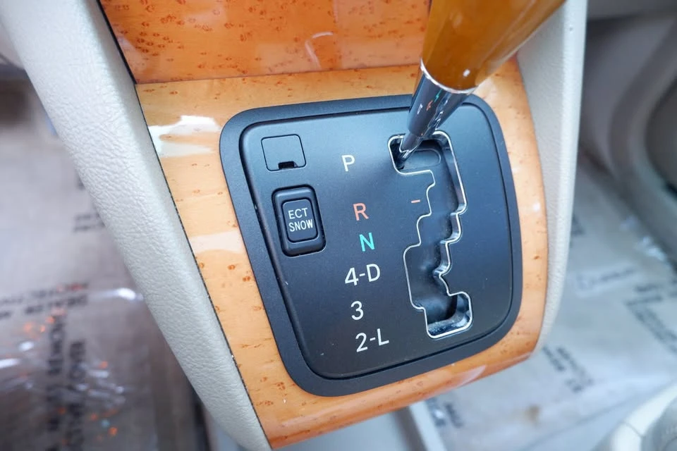 2005 Lexus RX 2nd Gen - Image 17 of 19