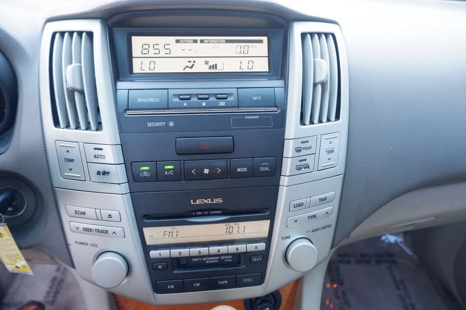 2005 Lexus RX 2nd Gen - Image 17 of 20