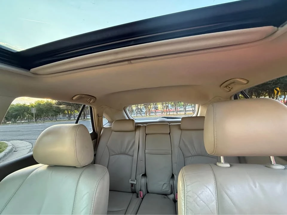 2005 Lexus RX 2nd Gen - Image 16 of 17