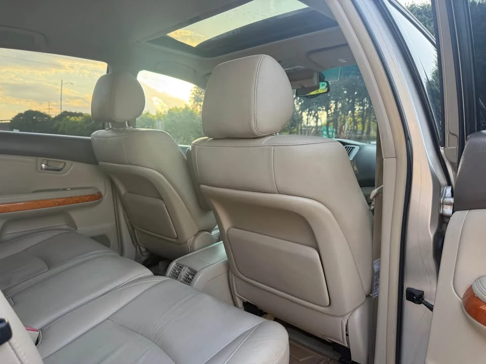 2005 Lexus RX 2nd Gen - Image 15 of 17