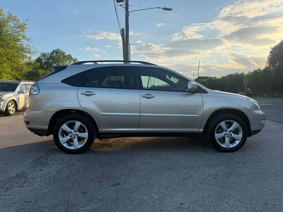 2005 Lexus RX 2nd Gen - Image 5 of 17
