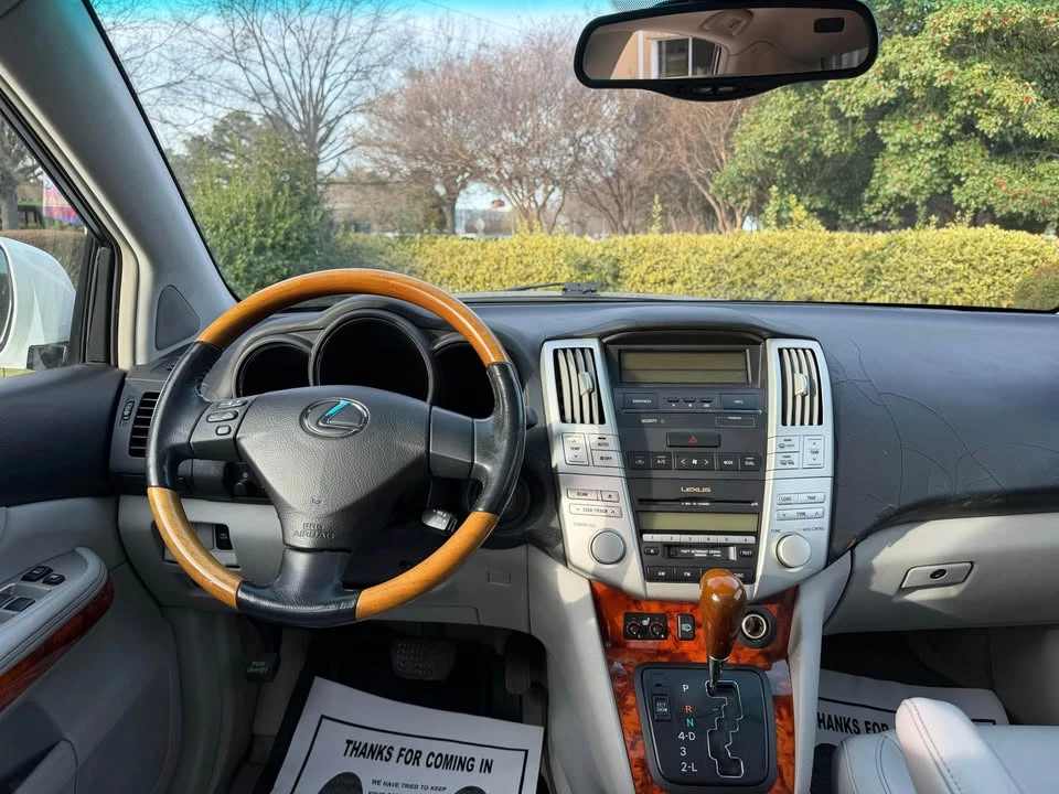 2005 Lexus RX 2nd Gen - Image 3 of 19