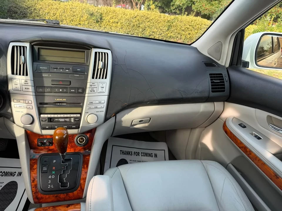 2005 Lexus RX 2nd Gen - Image 8 of 19