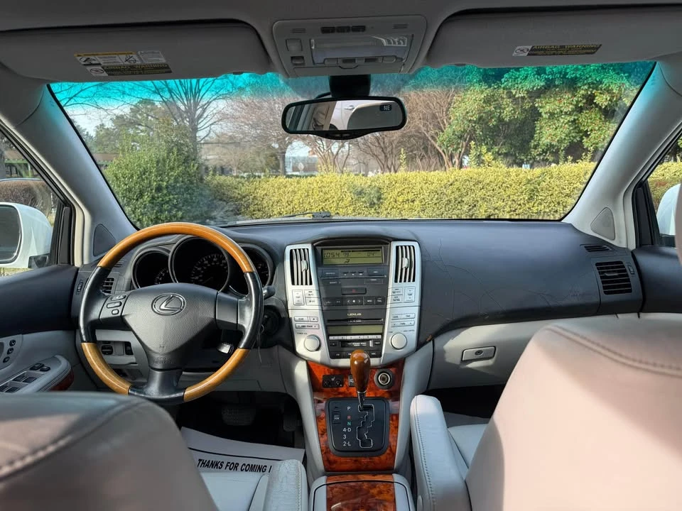 2005 Lexus RX 2nd Gen - Image 7 of 19