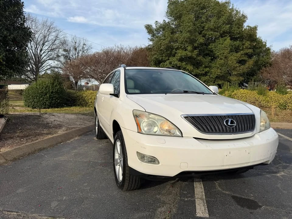 2005 Lexus RX 2nd Gen - Image 2 of 19