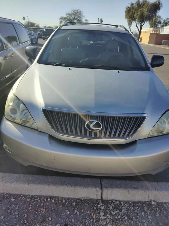 2005 Lexus RX 2nd Gen - Image 2 of 7