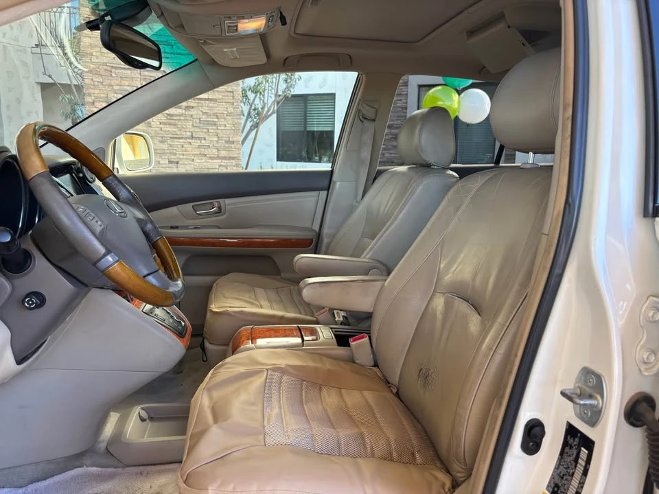 2005 Lexus RX 2nd Gen - Image 10 of 12