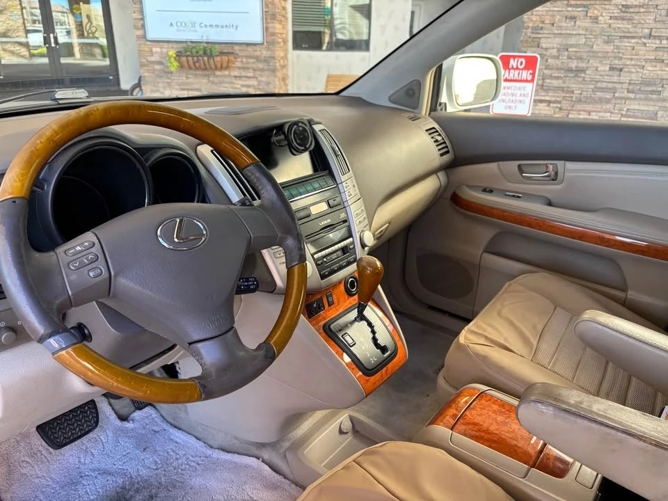 2005 Lexus RX 2nd Gen - Image 7 of 12