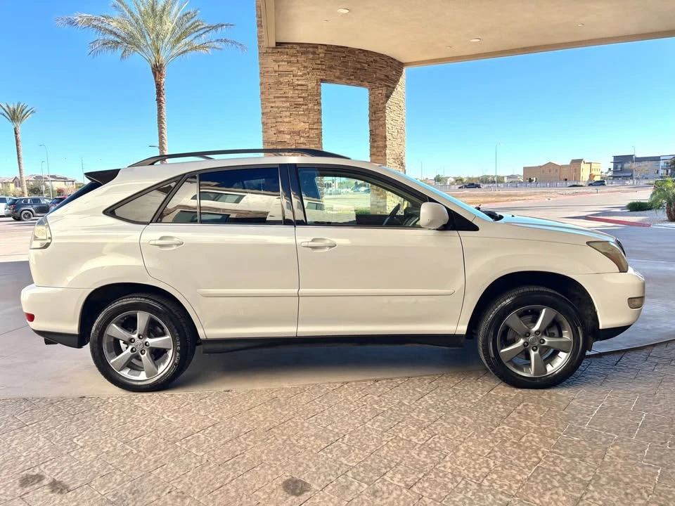 2005 Lexus RX 2nd Gen - Image 2 of 12