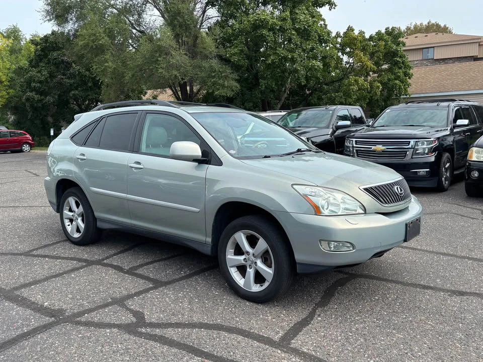 2005 Lexus RX 2nd Gen - Image 2 of 13