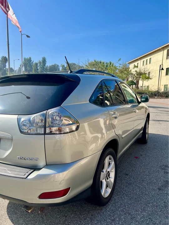 2005 Lexus RX 2nd Gen - Image 4 of 18