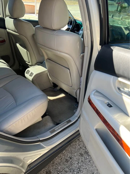 2005 Lexus RX 2nd Gen - Image 13 of 18