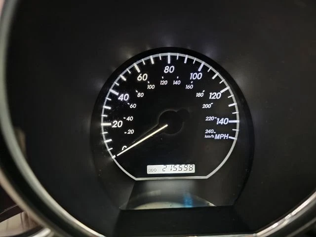 2005 Lexus RX 2nd Gen - Image 11 of 15