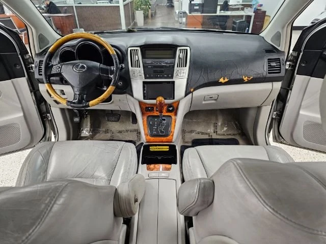 2005 Lexus RX 2nd Gen - Image 6 of 15