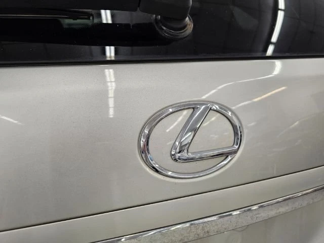2005 Lexus RX 2nd Gen - Image 15 of 15