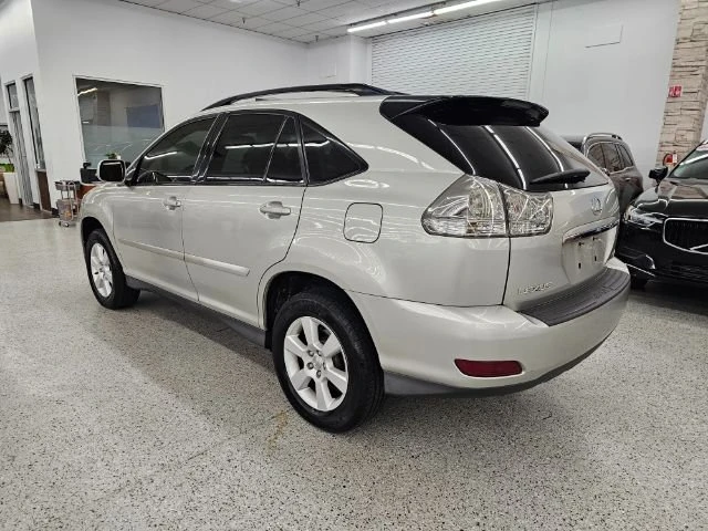 2005 Lexus RX 2nd Gen - Image 3 of 15