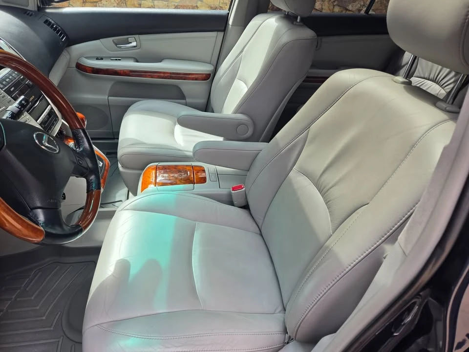 2005 Lexus RX 2nd Gen - Image 7 of 18