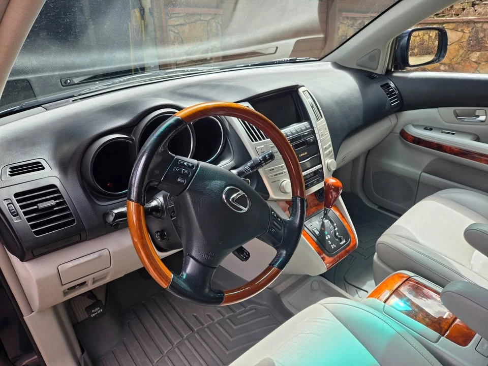 2005 Lexus RX 2nd Gen - Image 6 of 18