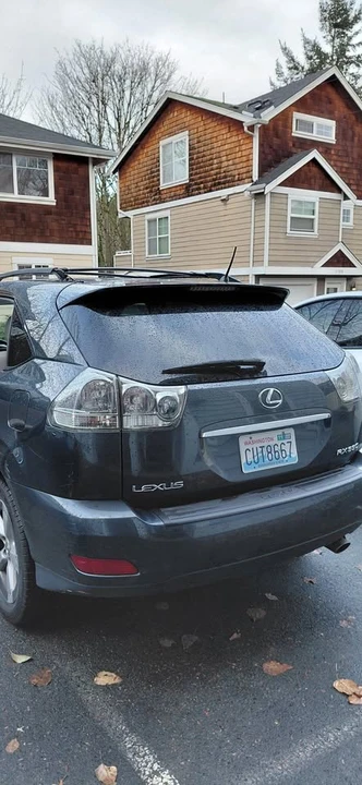 2005 Lexus RX 2nd Gen - Image 2 of 10