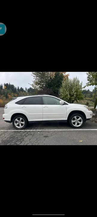 2005 Lexus RX 2nd Gen - Image 11 of 16