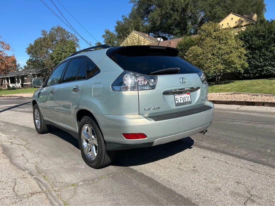 2005 Lexus RX 2nd Gen - Image 2 of 17
