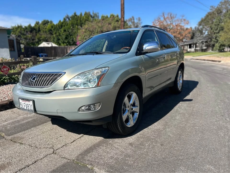 2005 Lexus RX 2nd Gen - Image 3 of 18
