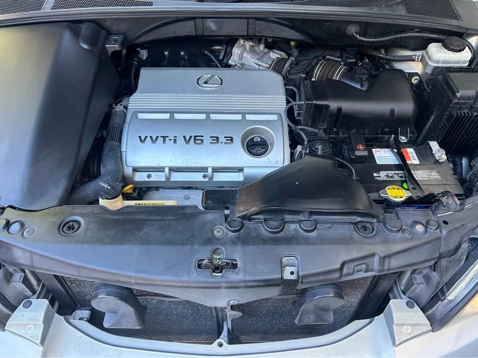 2005 Lexus RX 2nd Gen - Image 16 of 18