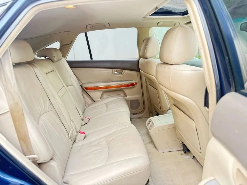 2005 Lexus RX 2nd Gen - Image 16 of 17