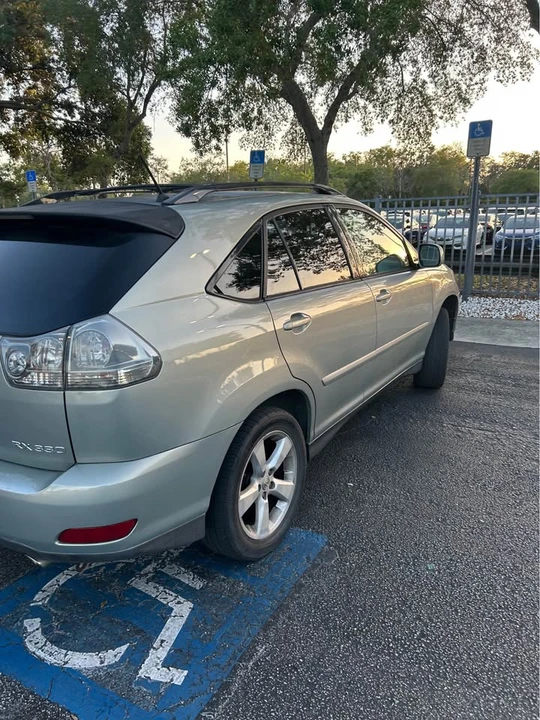2005 Lexus RX 2nd Gen - Image 17 of 18