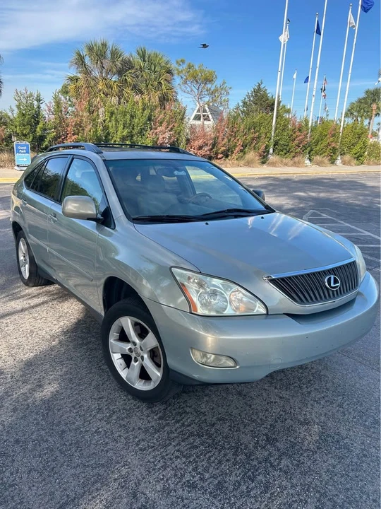2005 Lexus RX 2nd Gen - Image 3 of 18