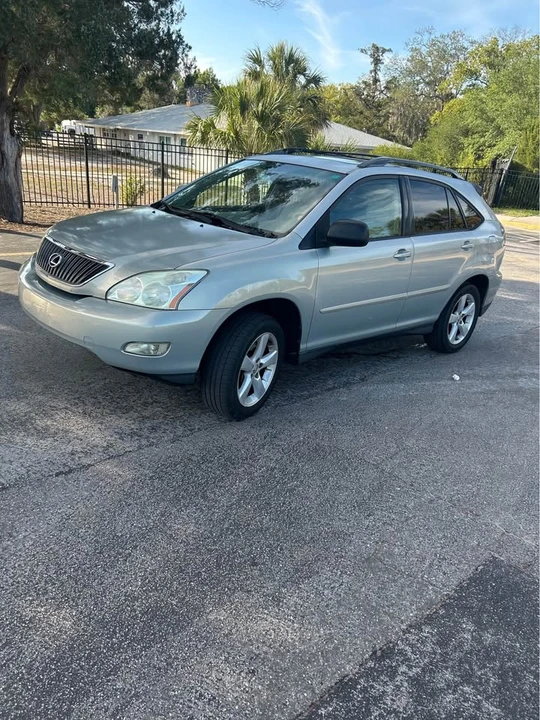 2005 Lexus RX 2nd Gen - Image 2 of 18
