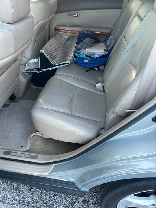 2005 Lexus RX 2nd Gen - Image 11 of 18