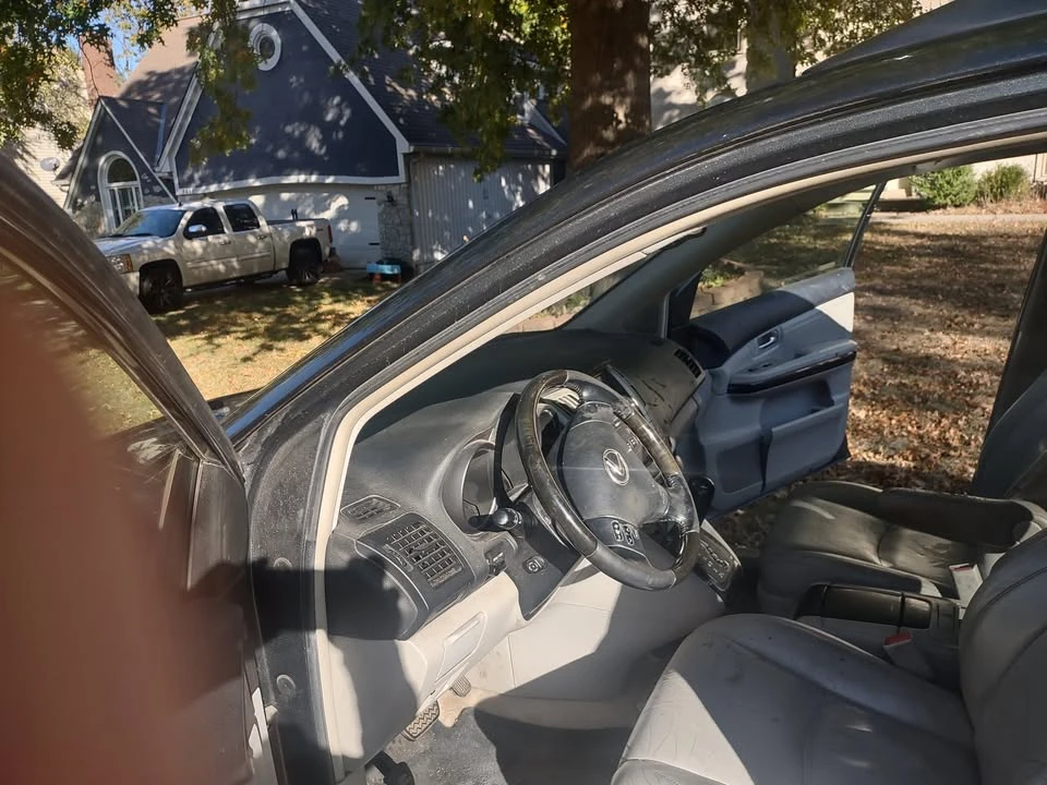 2005 Lexus RX 2nd Gen - Image 3 of 6