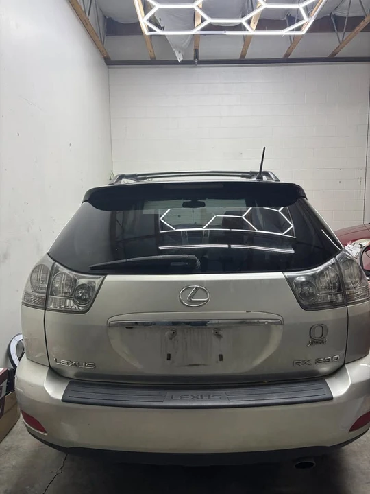 2005 Lexus RX 2nd Gen - Image 5 of 5