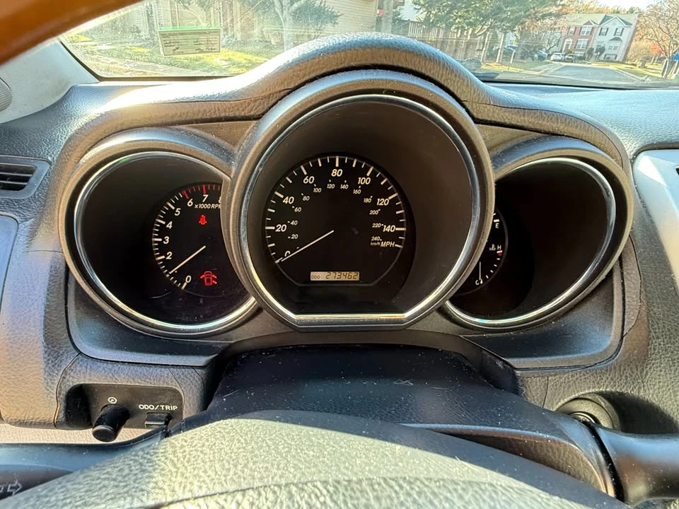 2005 Lexus RX 2nd Gen - Image 8 of 11