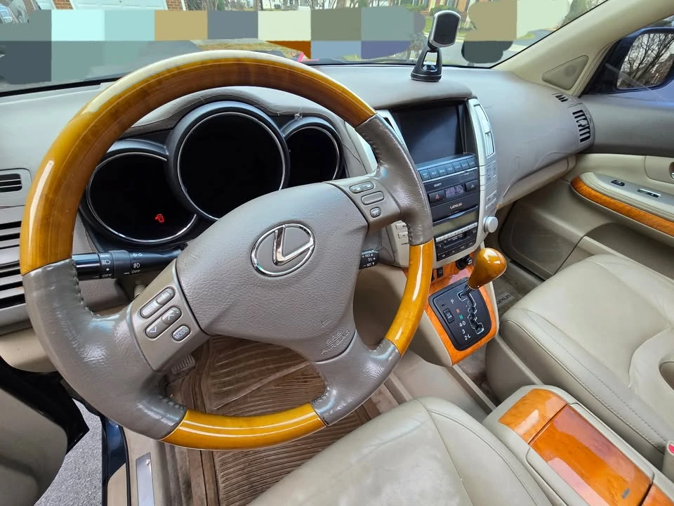 2005 Lexus RX 2nd Gen - Image 10 of 20